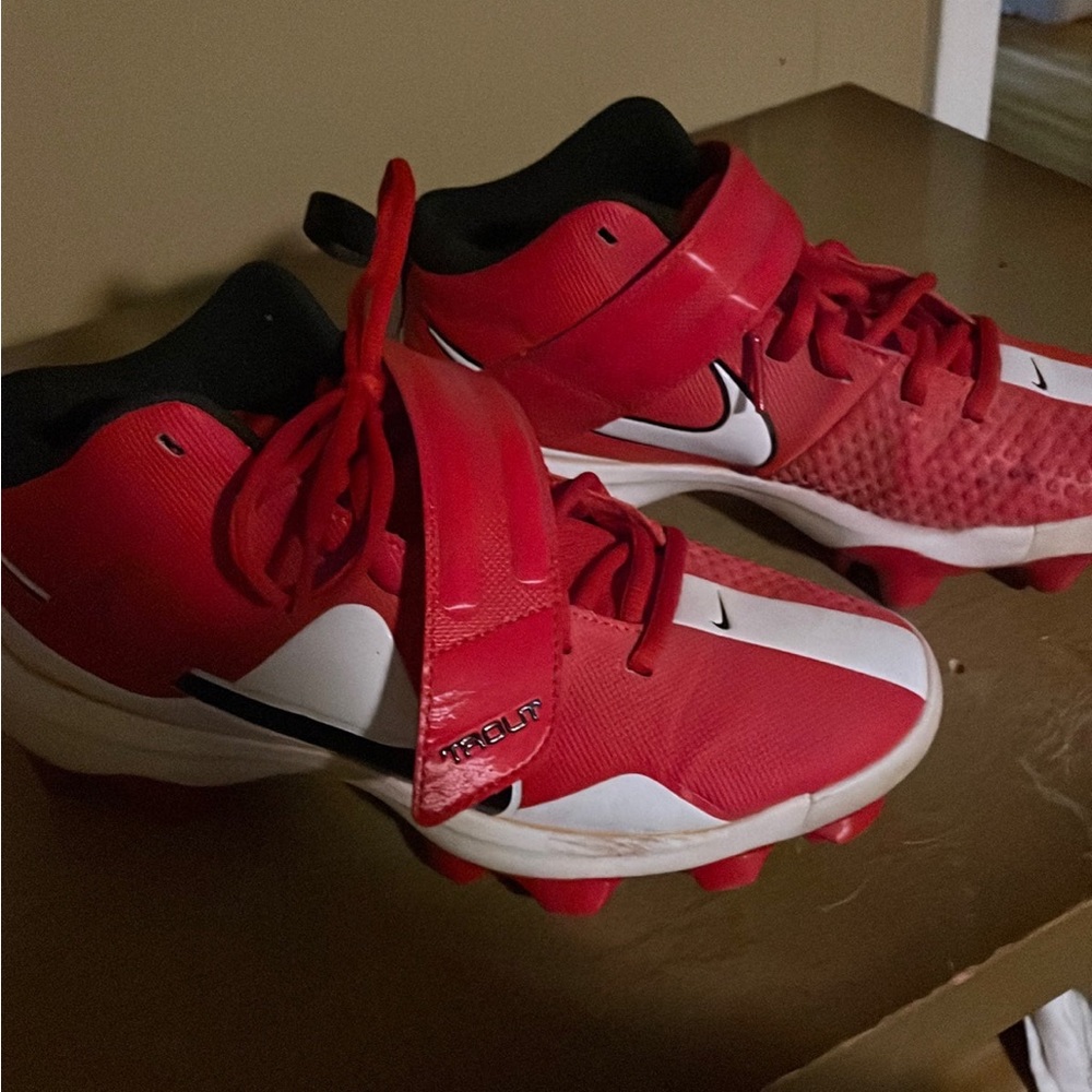 Nike youth cleats only worn for a couple of practices